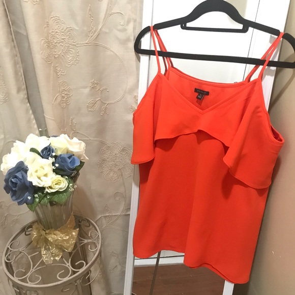 NWT Ann Taylor Cold Shoulder Ruffle V Neck Top XS - Picture 4 of 7